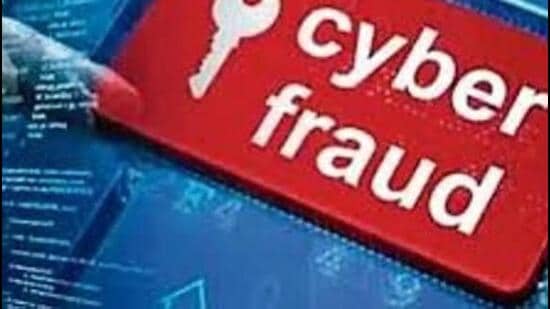 Victim threatened with a criminal case by accused posing as anti-terrorism squad members. (HT File)