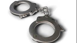 Delhi cop, aide held for abduction, extortion bid Delhi cop, aide held for abduction, extortion bid