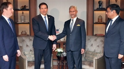 Mumbai, Oct 20 (ANI): External Affairs Minister S. Jaishankar meets US Secretary of State, Marco Rubio, in Mumbai on Tuesday. U.S. Ambassador to India Sergio Gor and Foreign Secretary Vikram Misri also present. (@SecRubio X) Mumbai, Oct 20 (ANI): External Affairs Minister S. Jaishankar meets US Secretary of State, Marco Rubio, in Mumbai on Tuesday. U.S. Ambassador to India Sergio Gor and Foreign Secretary Vikram Misri also present. (@SecRubio X)