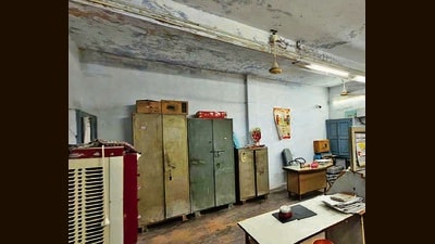 Damaged walls and poor condition of Bhattiyan Village post office in Ludhiana on Tuesday. (Gurpreet Singh/HT)