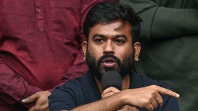 সৌরভ দাস এবং আশুতোষ রাঙ্কার ভূয়সী প্রশংসা করলেন ককরোচ জনতা পার্টির (সিজেপি) প্রতিষ্ঠাতা অভিজিৎ দীপকে। (ফাইল ছবি, সৌজন্যে এএফপি) সৌরভ দাস এবং আশুতোষ রাঙ্কার ভূয়সী প্রশংসা করলেন ককরোচ জনতা পার্টির (সিজেপি) প্রতিষ্ঠাতা অভিজিৎ দীপকে। (ফাইল ছবি, সৌজন্যে এএফপি)