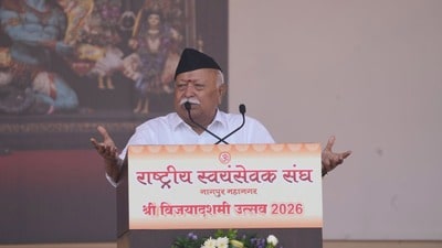 ভারতে ‘ক্ষমতা বদলের ছক’ সফল হবে না, জানিয়ে দিলেন আরএসএস প্রধান মোহন ভাগবত। (ছবি সৌজন্যে পিটিআই) ভারতে ‘ক্ষমতা বদলের ছক’ সফল হবে না, জানিয়ে দিলেন আরএসএস প্রধান মোহন ভাগবত। (ছবি সৌজন্যে পিটিআই)