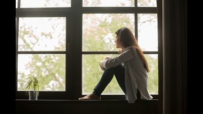 The other day, I came across an episode of The Happiness Lab with Dr Laurie Santos, titled “Why being alone might be better than you think.” It made me pause and look at something ordinary through a fresh lens: The distinction between being lonely and being alone. (Getty Images/iStockphoto/ Representational image) The other day, I came across an episode of The Happiness Lab with Dr Laurie Santos, titled “Why being alone might be better than you think.” It made me pause and look at something ordinary through a fresh lens: The distinction between being lonely and being alone. (Getty Images/iStockphoto/ Representational image)