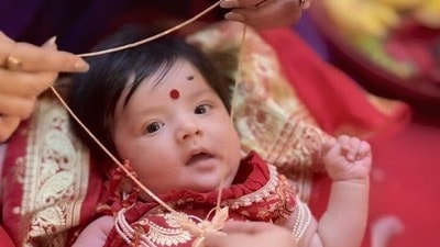 নবরাত্রির নবম দিনে কুমারী পুজো হল পূজার মেয়ের