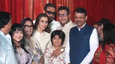 টাইগারের ওপর হামলার পর প্রথমবার জনসমক্ষে জ্যাকি টাইগারের ওপর হামলার পর প্রথমবার জনসমক্ষে জ্যাকি
