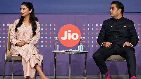 Isha Ambani, director at Jio Platforms Ltd., and Akash Ambani, managing director of Jio Platforms Ltd., during a Jio Platforms Ltd. news conference ahead of the company's listing ceremony.