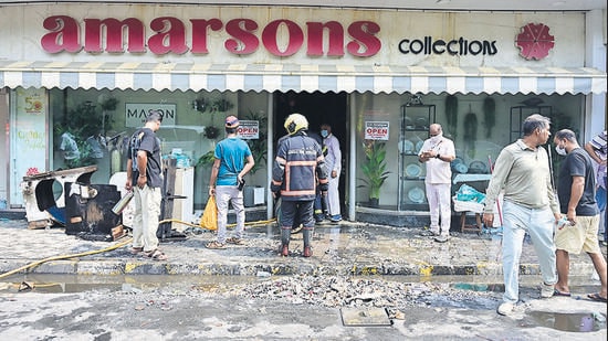 Mumbai, India - Oct. 20, 2026: A Level-1 fire that broke out at the Amarsons Store on Bhulabhai Desai Road, near Breach Candy Hospital, was successfully doused by Mumbai Fire Brigade personnel. No injuries were reported in the incident in Mumbai, India, on Tuesday, October 20, 2026. (Photo by Anshuman Poyrekar/Hindustan Times) (Anshuman Poyrekar/HT Photo)
