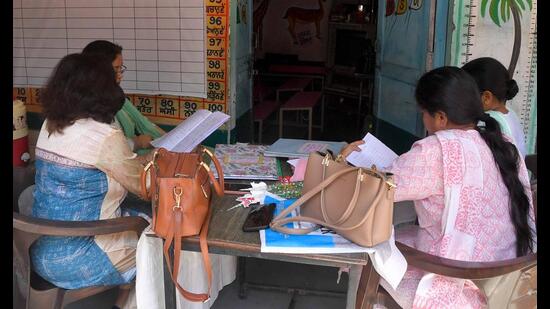 Teachers have submitted notices to the concerned officials and plan to hold protests at various locations across the district. (HT File)