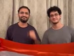 In the video, the duo is seen holding the Indian national flag and reiterating their demand for the resignation of Chief Election Commissioner Gyanesh Kumar.