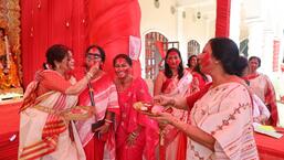 Sweets, sindoor and seeing ‘Ma Durga’ off at Gurugram’s DLF Club5 Sweets, sindoor and seeing ‘Ma Durga’ off at Gurugram’s DLF Club5