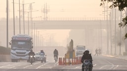 Delhi wakes up to first ‘poor’ air reading of the season, AQI at 227 Delhi wakes up to first ‘poor’ air reading of the season, AQI at 227