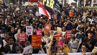 Demonstrators take part in a protest against the government's handling of wildfires and calling for an end to corruption, collusion and nepotism, marking two years of President Prabowo Subianto and Vice President Gibran Rakabuming Raka's administration, in Jakarta, Indonesia (REUTERS)