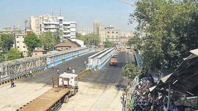 The three bridges, constructed by the Brihanmumbai Municipal Corporation (BMC), are expected to improve east-west connectivity, reduce travel time and ease congestion at some of the city’s busy traffic junctions. (Bhushan Koyande/HT) The three bridges, constructed by the Brihanmumbai Municipal Corporation (BMC), are expected to improve east-west connectivity, reduce travel time and ease congestion at some of the city’s busy traffic junctions. (Bhushan Koyande/HT)