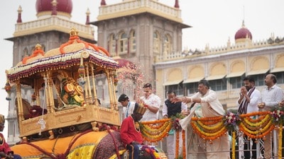మైసూర్ దసరా ఉత్సవాల్లో సీఎం రేవంత్ రెడ్డి మైసూర్ దసరా ఉత్సవాల్లో సీఎం రేవంత్ రెడ్డి