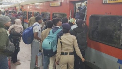 ప్రత్యేక రైళ్లు ప్రత్యేక రైళ్లు