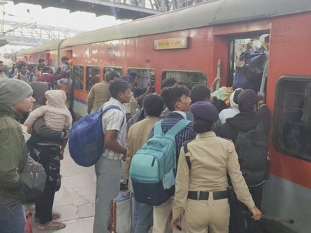 ప్రత్యేక రైళ్లు