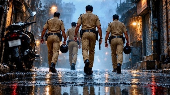 319 గ్యాంగ్స్టర్ల ఎన్కౌంటర్.. డీ కంపెనీ కంటే డేంజరస్.. ఆర్జీవీ పోలీస్ కంపెనీ రిలీజ్ డేట్ ఇదే (x/RGVzoomin)