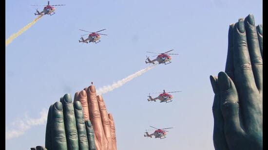Kashi skies roar as IAF completes final rehearsal on Wednesday. (Rajesh Kumar/HT)