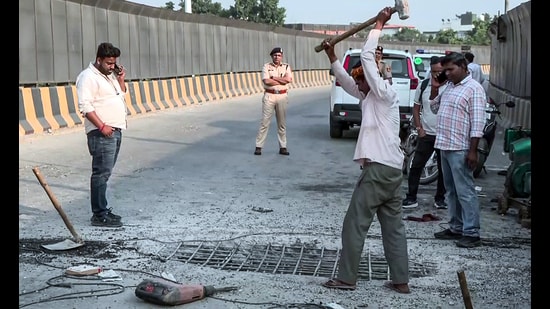 The Public Works Department began the repair work on Wednesday, and an officer said the Delhi Traffic Police issued a traffic advisory.
