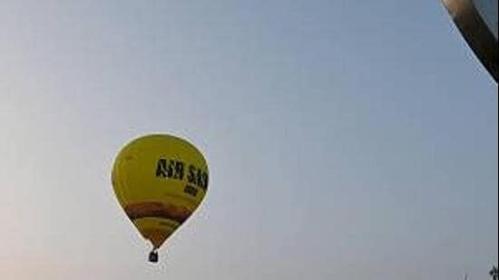 The tethered balloon rides offer visitors aerial views of the Yamuna floodplains, green spaces and the city’s skyline. (Image sourced from Getty)