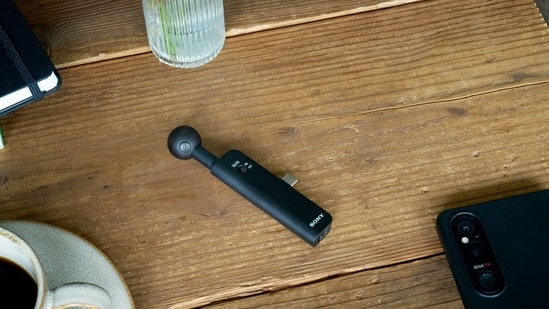 The microphone offers Ambisonics, binaural, and stereo modes and includes a smartphone app for recording, editing, and exporting spatial audio.s