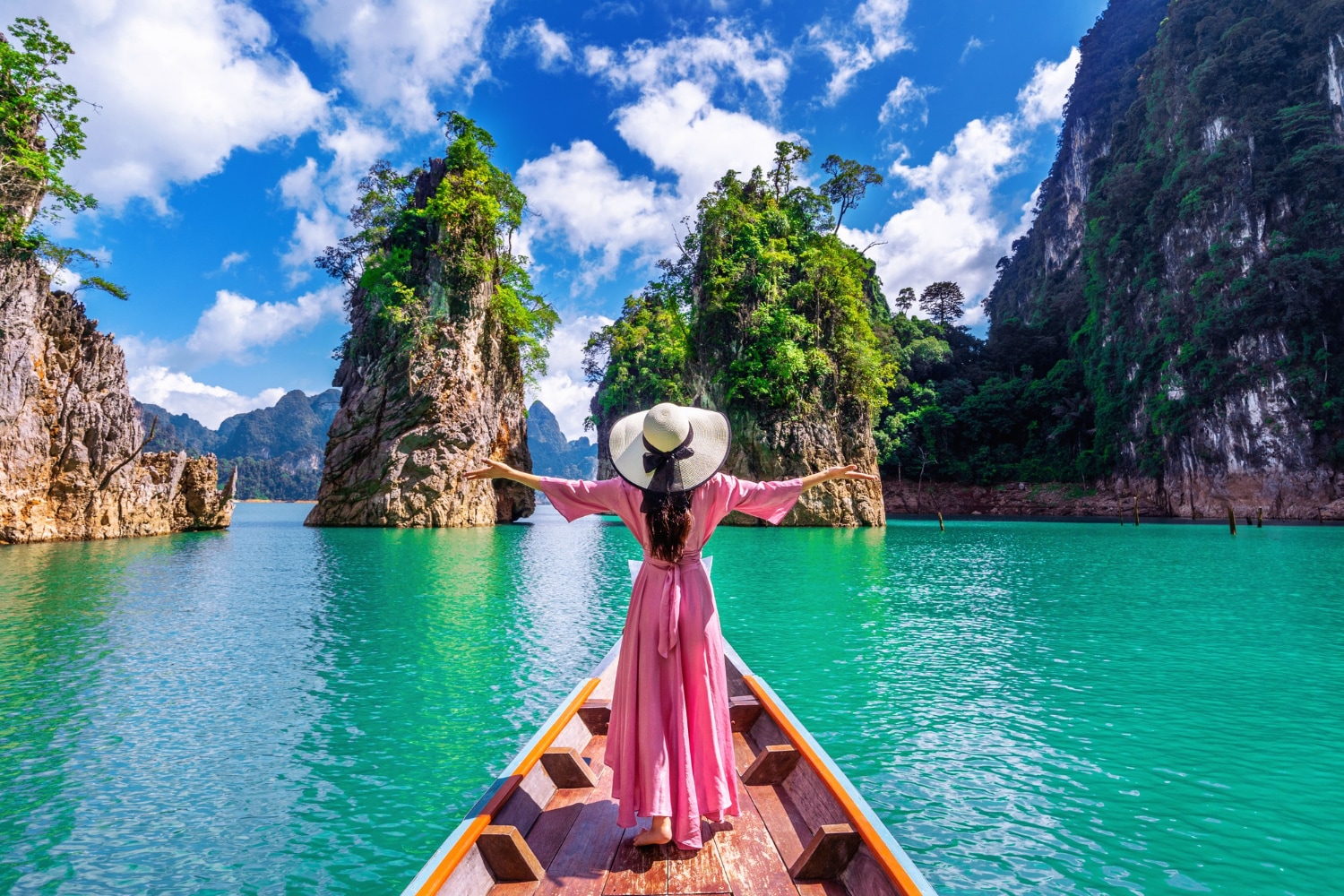 Scenic natural beauty of Thailand destination make it a splendid backdrop for photoshoots. (Picture credit: Freepik)
