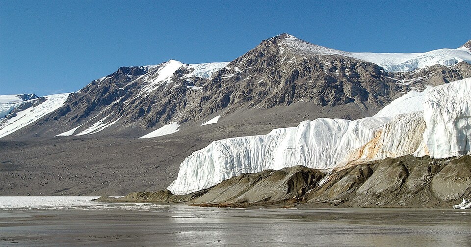 Blood Falls at the snout of the Taylor Glacier, overlooking Lake Bonney, Antarctica. (Wikimedia Commons) Blood Falls at the snout of the Taylor Glacier, overlooking Lake Bonney, Antarctica. (Wikimedia Commons)