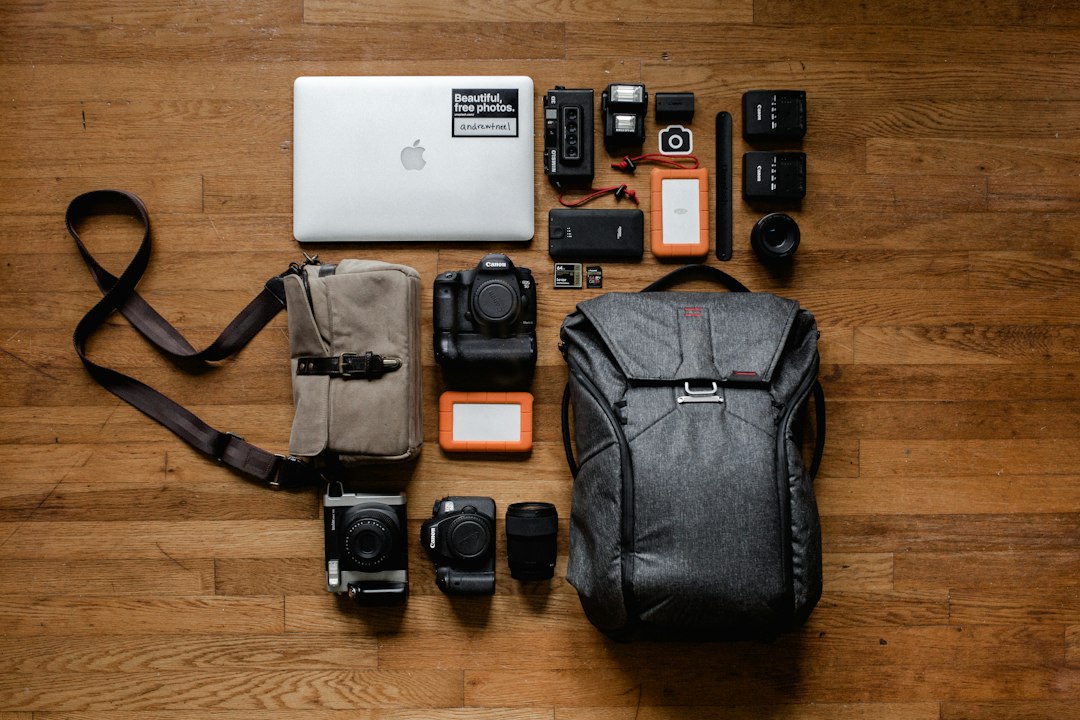 Backpacks, meanwhile, are practical for longer commutes and heavier loads, distributing weight across both shoulders. (Unsplash) Backpacks, meanwhile, are practical for longer commutes and heavier loads, distributing weight across both shoulders. (Unsplash)