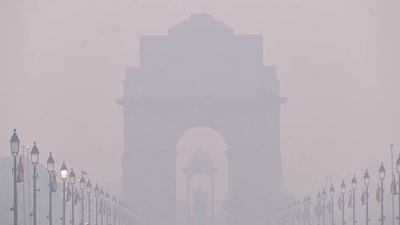 Gram it: A thick layer of smog enveloped India Gate as Delhi’s Air Quality Index (AQI) stood at 238 in the ‘poor’ category on Thursday, as per the Central Pollution Control Board (CPCB). After recording its first ‘poor’ AQI of the season on Wednesday, Stage 1 of Graded Response Action Plan (GRAP) was invoked across the Capital, with authorities enforcing dust-mitigation measures and existing rules on construction, demolition and waste management. (Photo: ANI)