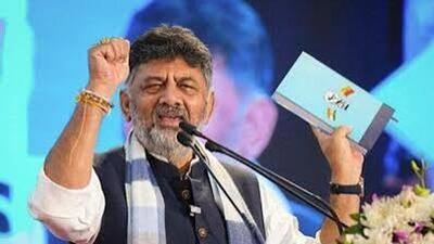 Shivakumar directs an inquiry into police stopping three Dalit ministers during Mysuru Dasara, as the BJP and JD(S) question the Congress government’s commitment to social justice. Shivakumar directs an inquiry into police stopping three Dalit ministers during Mysuru Dasara, as the BJP and JD(S) question the Congress government’s commitment to social justice.