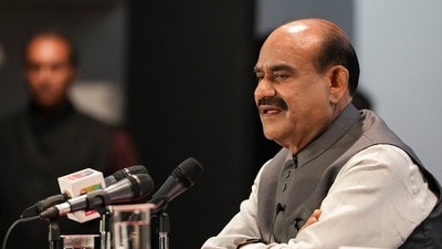 సీఈసీపై అభిశంసన నోటీసు వస్తే నిబంధనల ప్రకారమే చర్యలు: స్పీకర్ (PTI) సీఈసీపై అభిశంసన నోటీసు వస్తే నిబంధనల ప్రకారమే చర్యలు: స్పీకర్ (PTI)