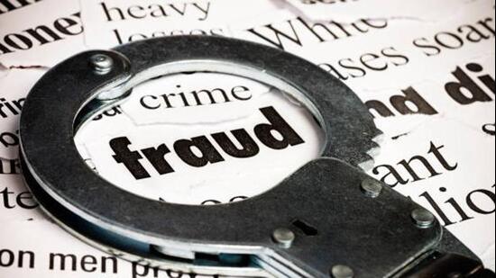 The three individuals collected an advance of ₹2 crore obtained signatures on cheques but failed to arrange the loan as promised. (Representative file photo)