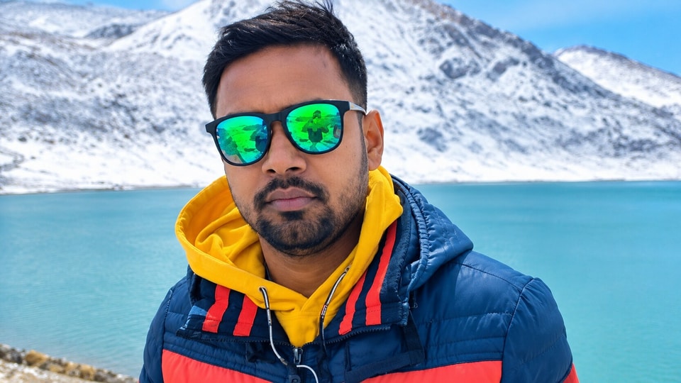 পরিবারের অভিযোগ, বেশ কিছু দিন ধরেই রাজনৈতিক কারণে হুমকির মুখে পড়ছিলেন সমীর।