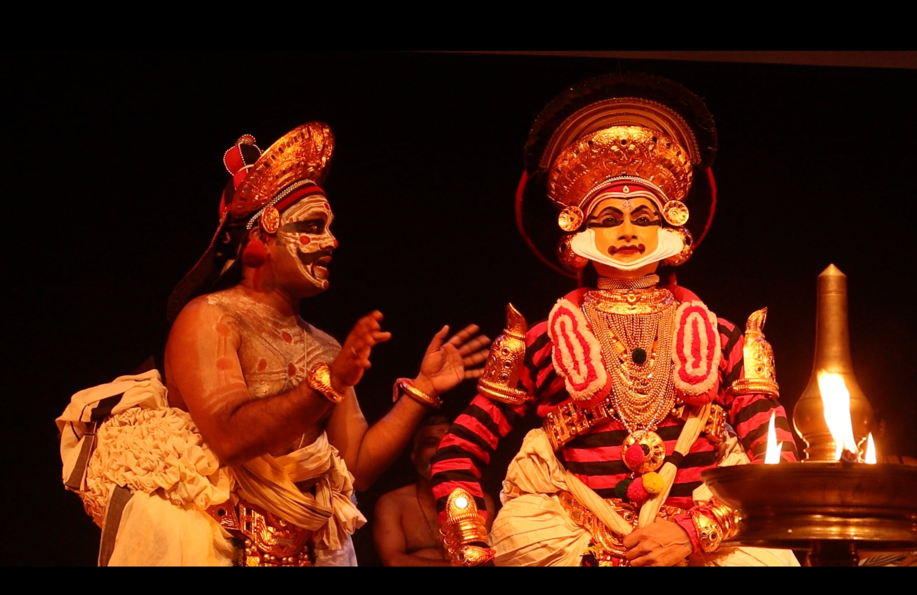 Natanakairali’s Kutiyattam version of Śūdraka’s classic Mrcchakatikam (Adishakti Theatre) Natanakairali’s Kutiyattam version of Śūdraka’s classic Mrcchakatikam (Adishakti Theatre)