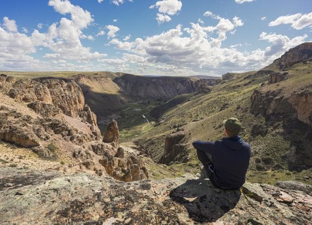 Hikers have to download offline maps and other details before they head to the Patagonia mountains. (SHUTTERSTOCK) Hikers have to download offline maps and other details before they head to the Patagonia mountains. (SHUTTERSTOCK)