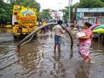 చెన్నై వర్షాల వేళ తీసిన ఫొటో..