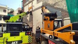 Residents evacuate as building tilts amid excavation at nearby plot in Ggm Residents evacuate as building tilts amid excavation at nearby plot in Ggm