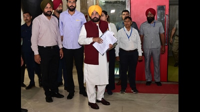 CM Bhagwant Mann on the second day of the Punjab assembly session in Chandigarh on Friday. (Ravi Kumar/HT) CM Bhagwant Mann on the second day of the Punjab assembly session in Chandigarh on Friday. (Ravi Kumar/HT)