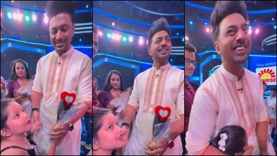 বিয়ের জন্য দেবকে প্রপোজ খুদে ভক্তের।