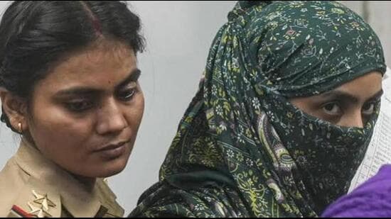 Shraddha, her sister Rashmi and driver Tanveer Ali alias Danish were arrested by a joint team of Lucknow Police and the Uttar Pradesh Special Task Force in Nagpur on October 20. (HT File)