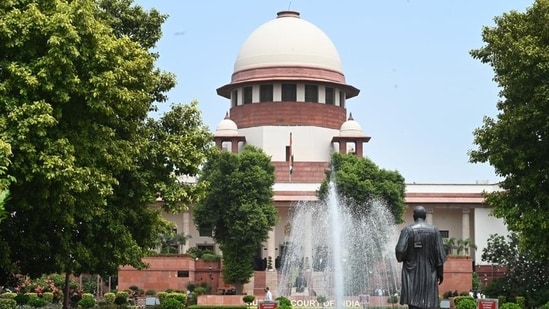 The commission clarified that the facility to withdraw nominations will be allowed on October 25 only for candidates filing fresh nominations during the extended period. (Arvind Yadav/HT Photo)