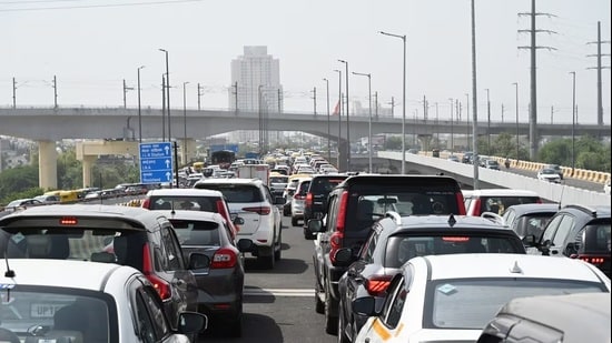 Experts have repeatedly pointed to the corridor’s design as the primary cause of the congestion. (HT Photo)