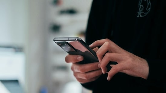 ‘Ugh, they are Black’: NYC woman sues realtor over racist text message