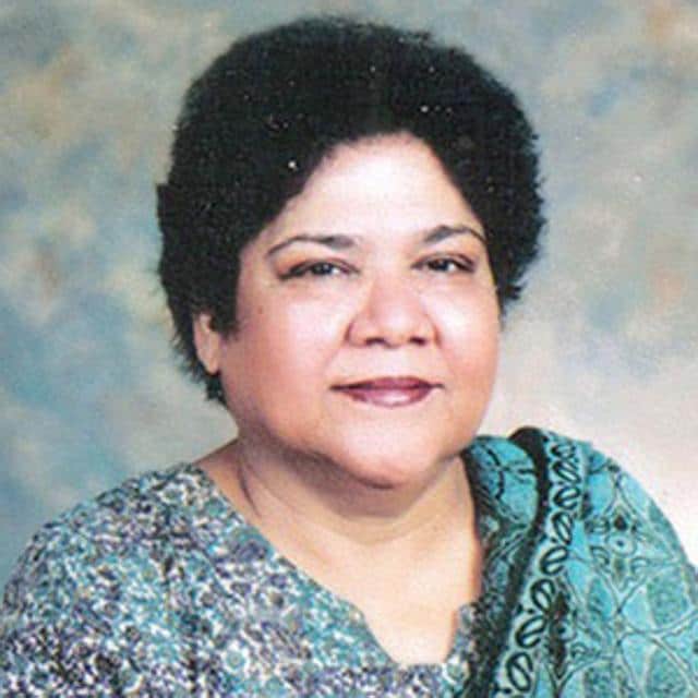 Author Azra Abbas (Courtesy Karachi Literature Festival)