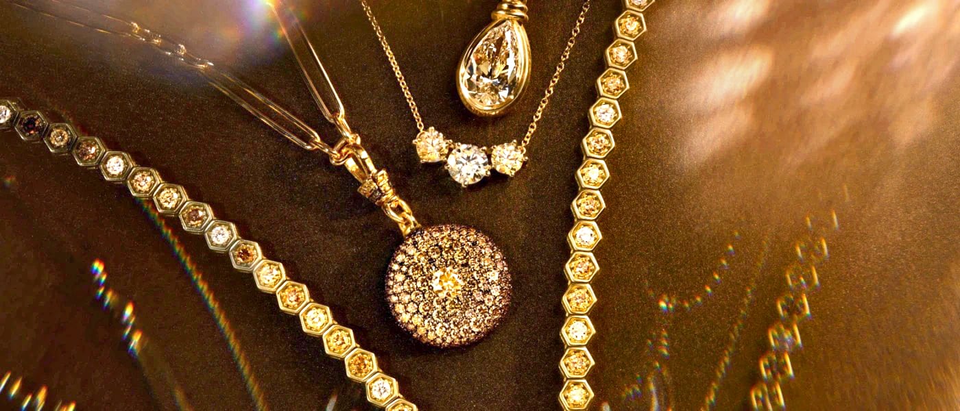 Younger consumers and women are increasingly buying natural diamonds to celebrate a milestone or special occasion. Wedding jewellery remains a vital element of this market. Younger consumers and women are increasingly buying natural diamonds to celebrate a milestone or special occasion. Wedding jewellery remains a vital element of this market.