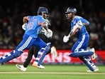 <p>తెలుగు కుర్రాళ్లు తిలక్ వర్మ, నితీష్ కుమార్ రెడ్డి అద్భుతం చేశారు. న్యూజిలాండ్ తో రెండో టీ20లో అమేజింగ్ ఫైటింగ్ స్పిరిట్ తో ఇండియాను గెలిపించారు. </p>(ANI Pic Service)