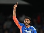 Axar Patel keeping things tidy in the 2nd T20I against New Zealand. 