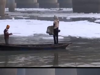 Toxic Foam Floats on Yamuna River in Delhi’s Kalindi Kunj
