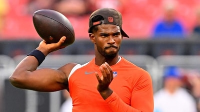 Shedeur Sanders had already fallen behind Deshaun Watson in the quarterback competition. (Getty Images via AFP)