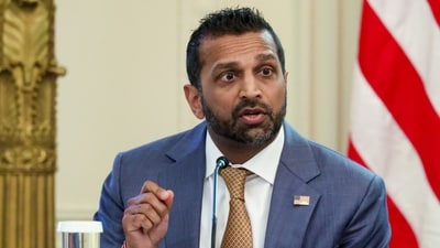 The FBI arrested Ian A. Brinksman, a Washington, DC-based government contractor, on Friday for allegedly transmitting classified national defense information to a romantic partner.
Photographer: Samuel Corum/Sipa/Bloomberg (Bloomberg)